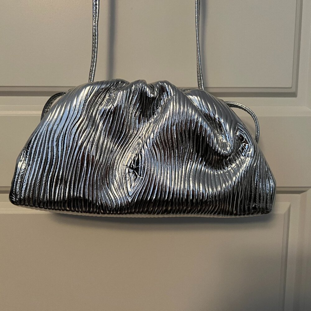Mini The Pouch Silver Magnetic frame closure Leather